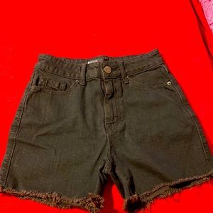 Urban Outfitters BDG jean shorts size 25 NEW